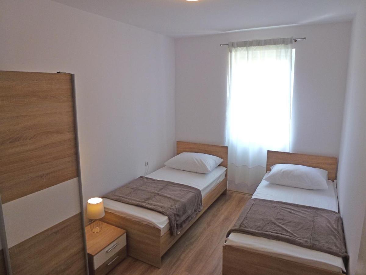Apartment Ruza Njivice Eksteriør bilde